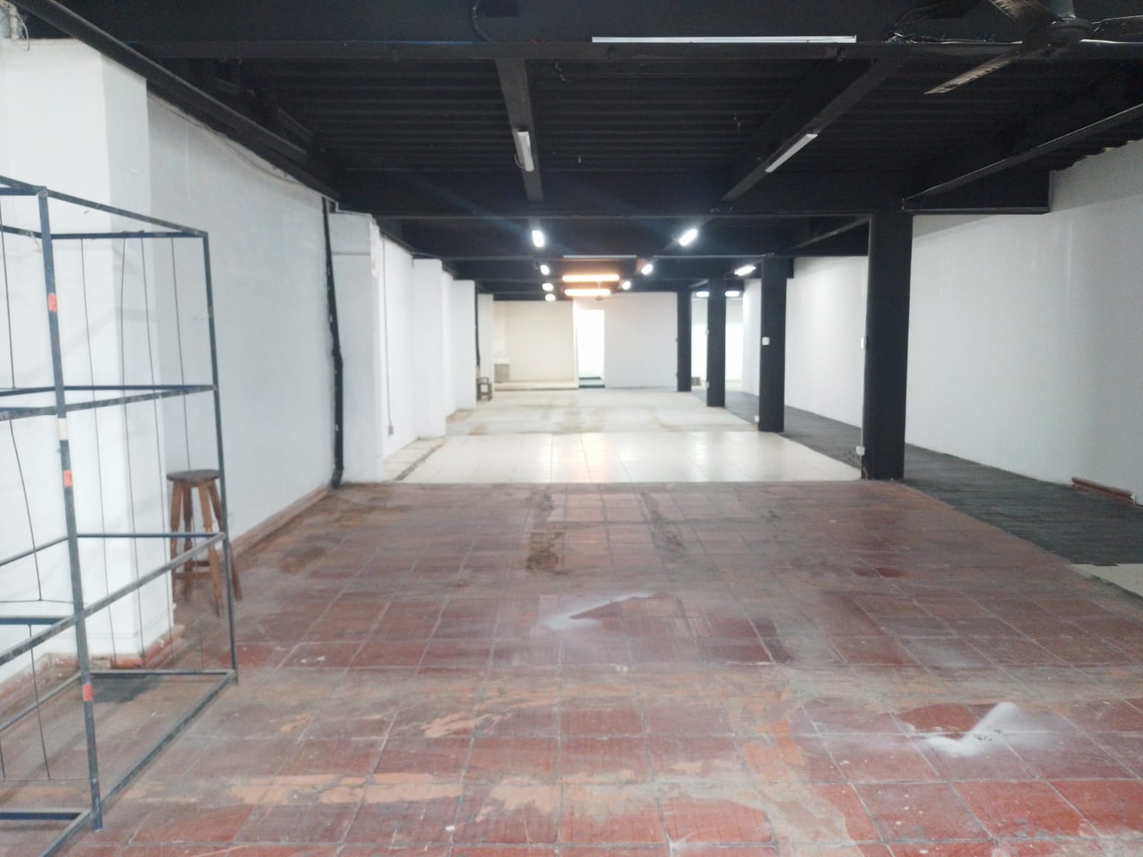 Bodega en arriendo en San Diego, Medellín, 460 m² · foto 8 de 17