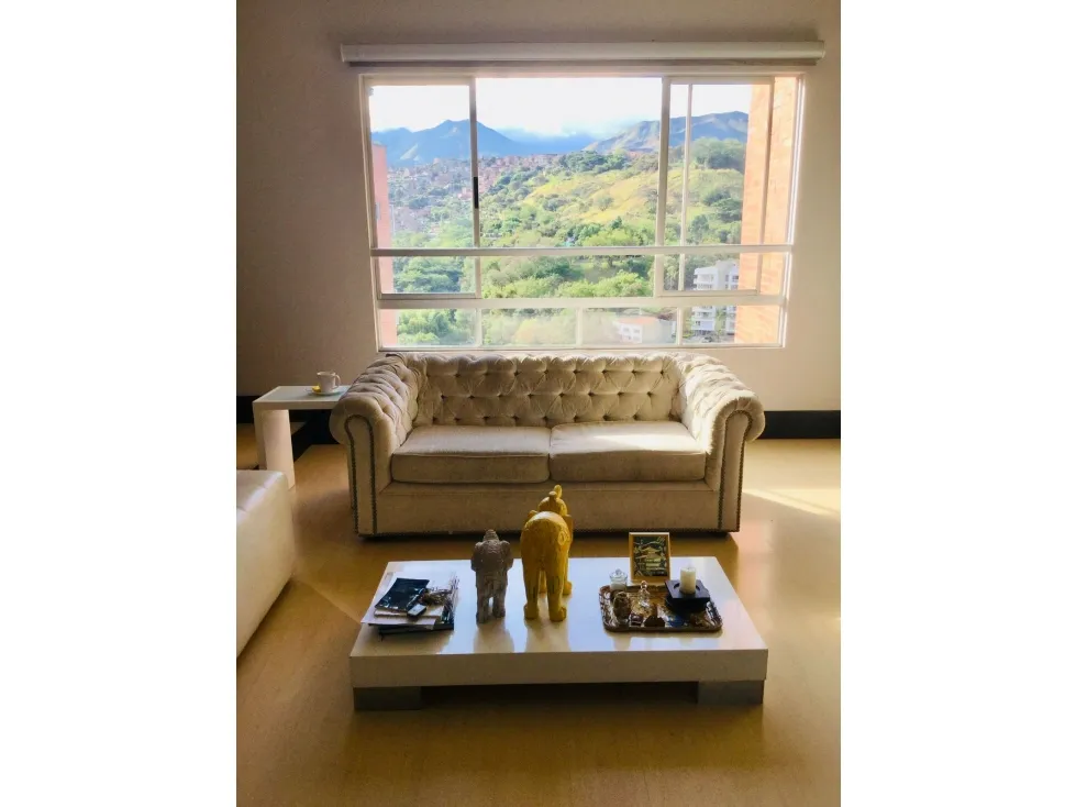 Apartamento de 4 alcobas en venta en Aguacatal, Cali, 400 m² · foto 3 de 5