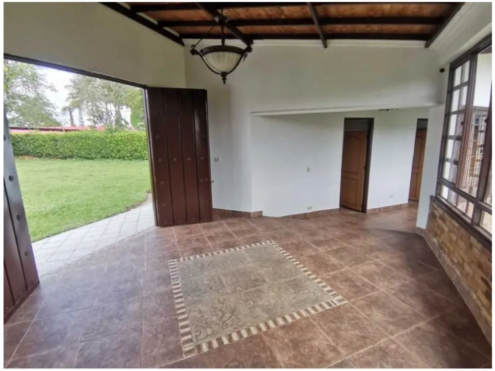 Casa de 5 alcobas en venta en Armenia, 320 m² · foto 11 de 24
