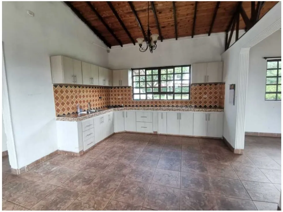 Casa de 5 alcobas en venta en Armenia, 320 m² · foto 8 de 24