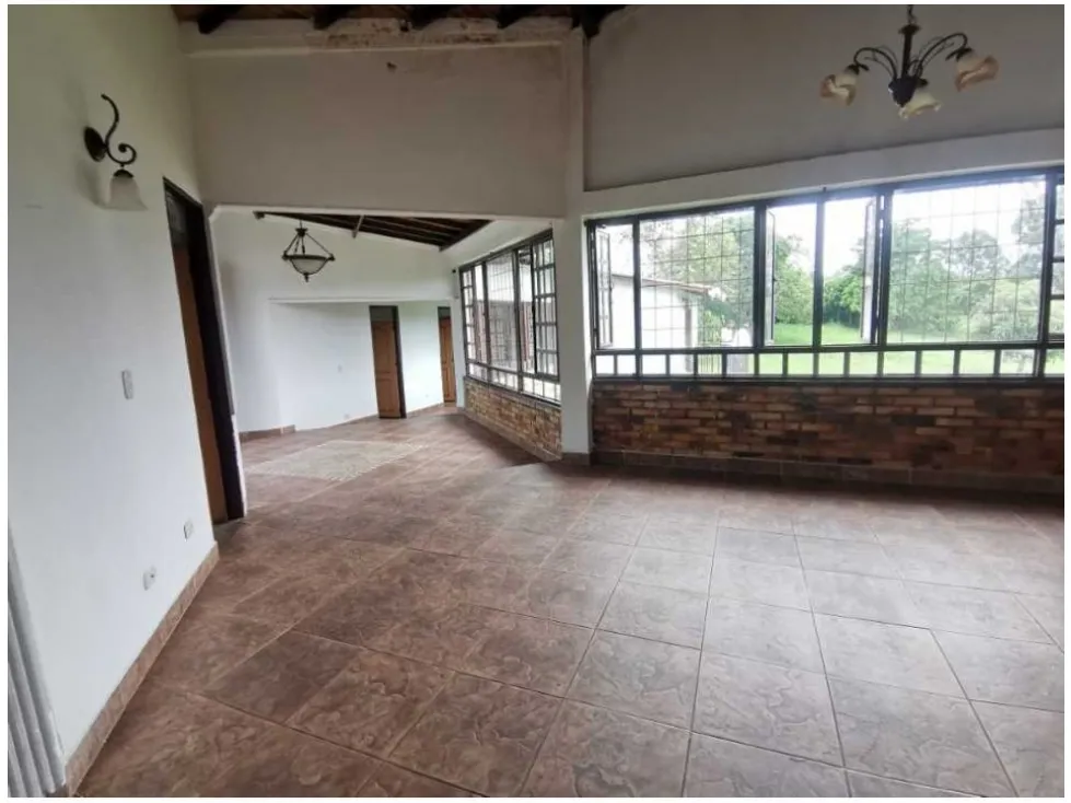 Casa de 5 alcobas en venta en Armenia, 320 m² · foto 10 de 24