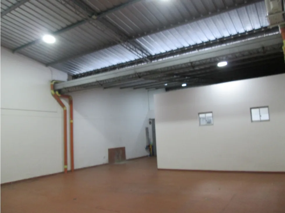 Bodega en venta en La Aurora, Bucaramanga, 315 m² · foto 6 de 24