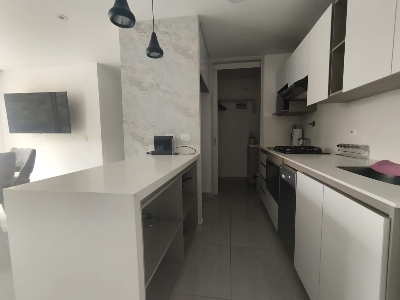 Apartamento en arriendo en Castropol, Medellín · foto 5 de 15