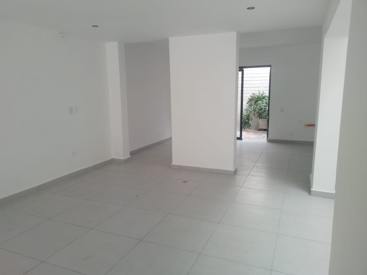 Local en arriendo en Belen Malibu, Medellín, 150 m² · foto 3 de 16