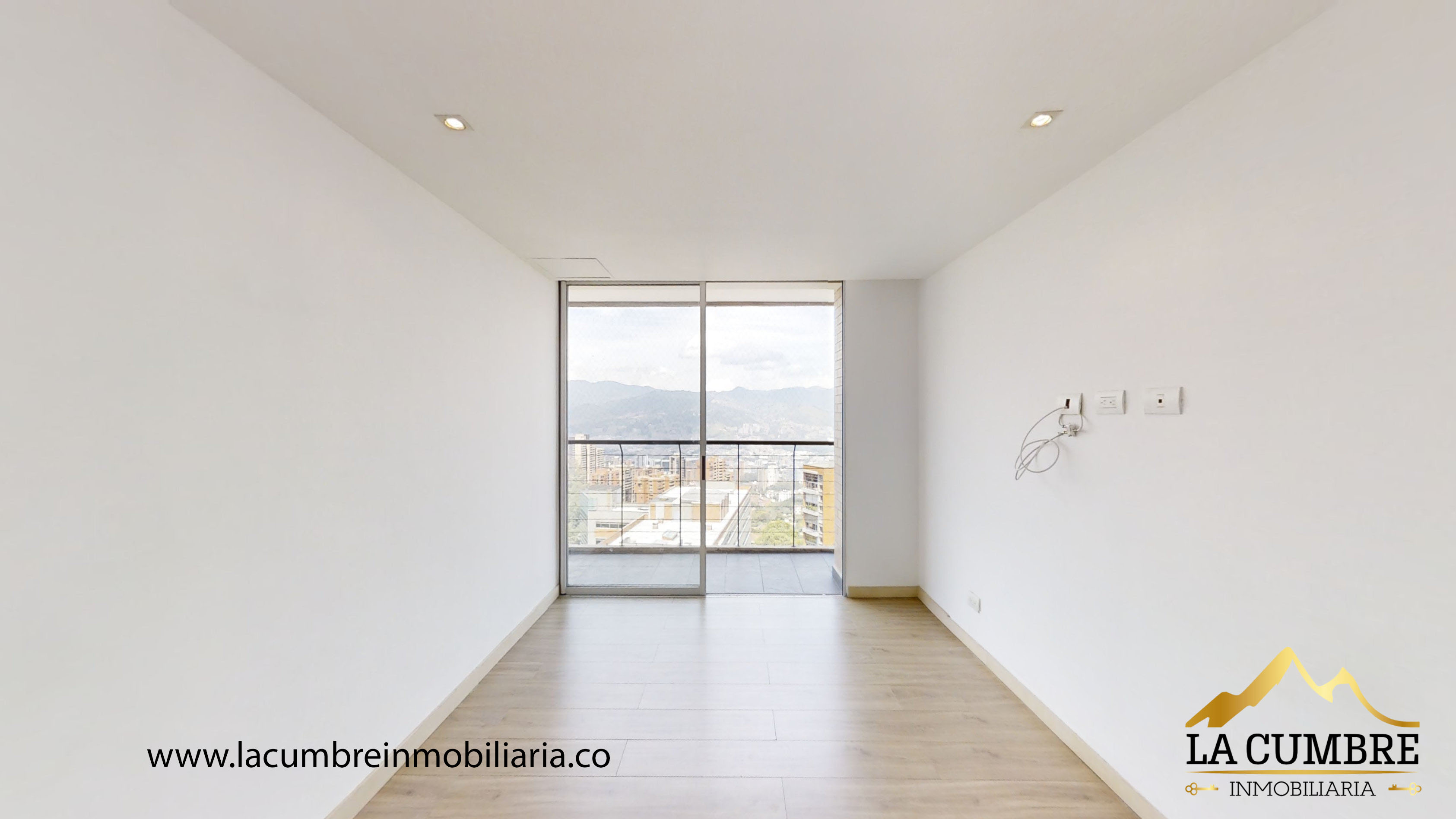 Apartamento de 3 alcobas en arriendo en Los Naranjos, Medellín, 220 m² · foto 12 de 16