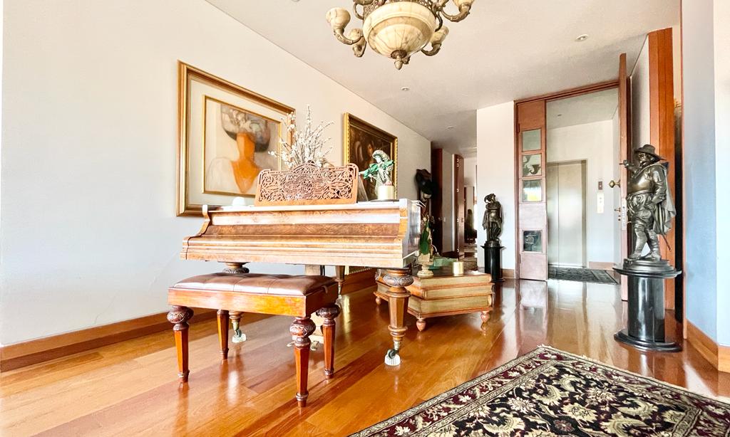 Apartamento de 4 alcobas en venta en Los Rosales, Bogotá, 467 m² · foto 10 de 23