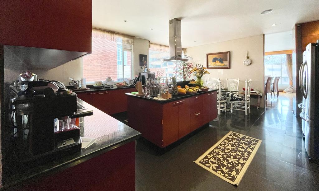 Apartamento de 4 alcobas en venta en Los Rosales, Bogotá, 467 m² · foto 12 de 23