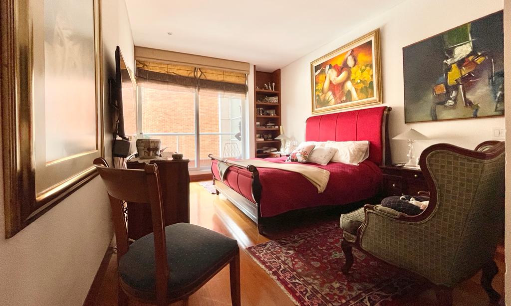 Apartamento de 4 alcobas en venta en Los Rosales, Bogotá, 467 m² · foto 20 de 23