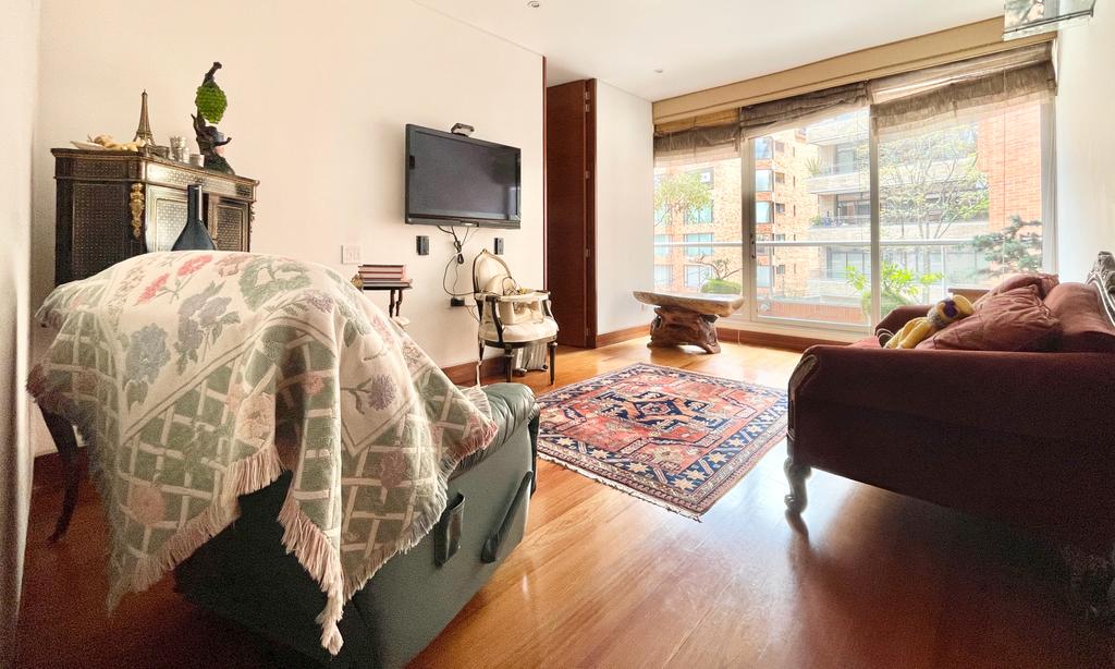 Apartamento de 4 alcobas en venta en Los Rosales, Bogotá, 467 m² · foto 21 de 23