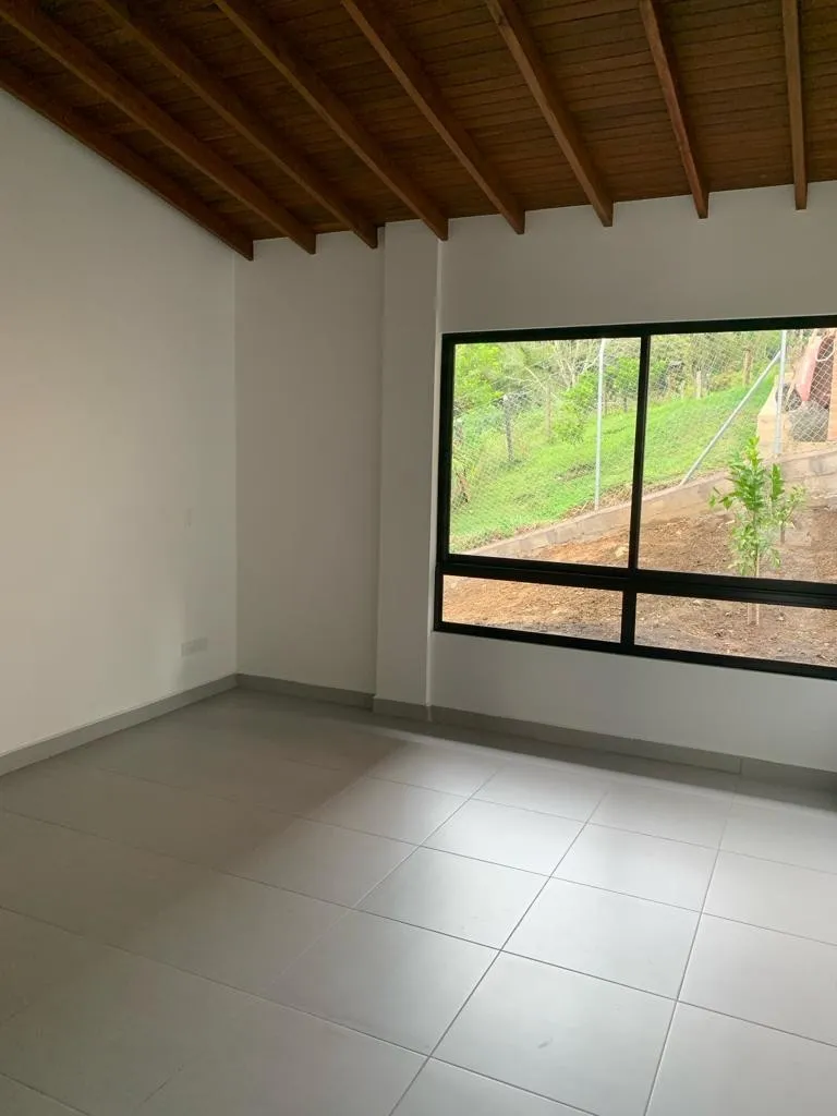 Finca en arriendo en La Mina, Envigado, 330 m² · foto 11 de 17