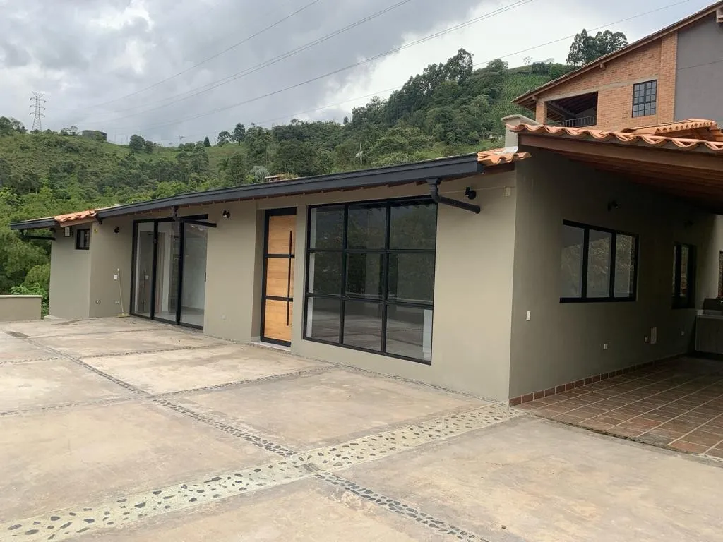 Finca en arriendo en La Mina, Envigado, 330 m² · foto 13 de 17