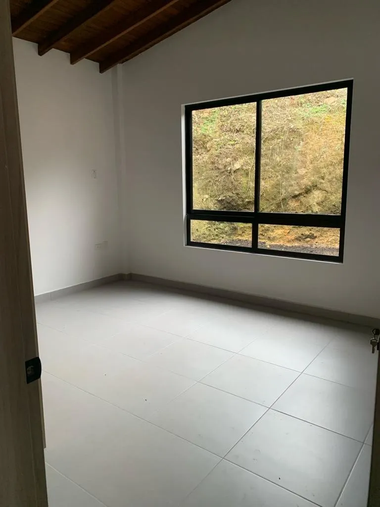 Finca en arriendo en La Mina, Envigado, 330 m² · foto 16 de 17
