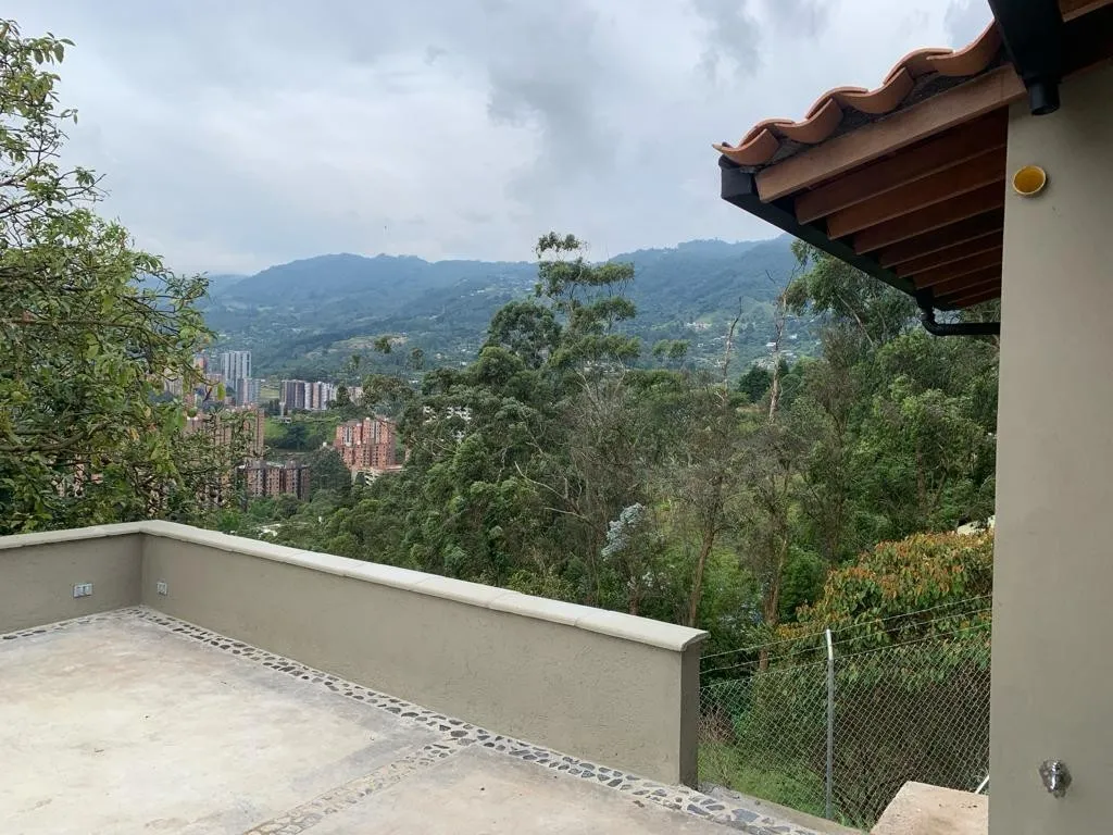 Finca en arriendo en La Mina, Envigado, 330 m² · foto 5 de 17