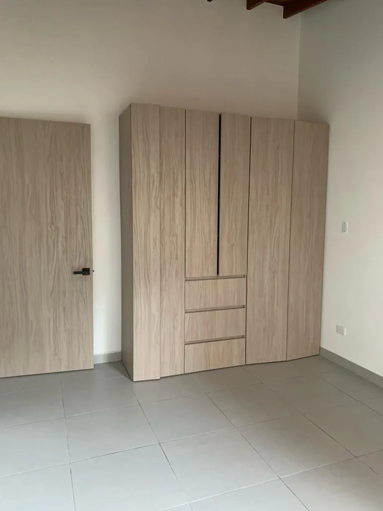 Finca en arriendo en La Mina, Envigado, 330 m² · foto 9 de 17