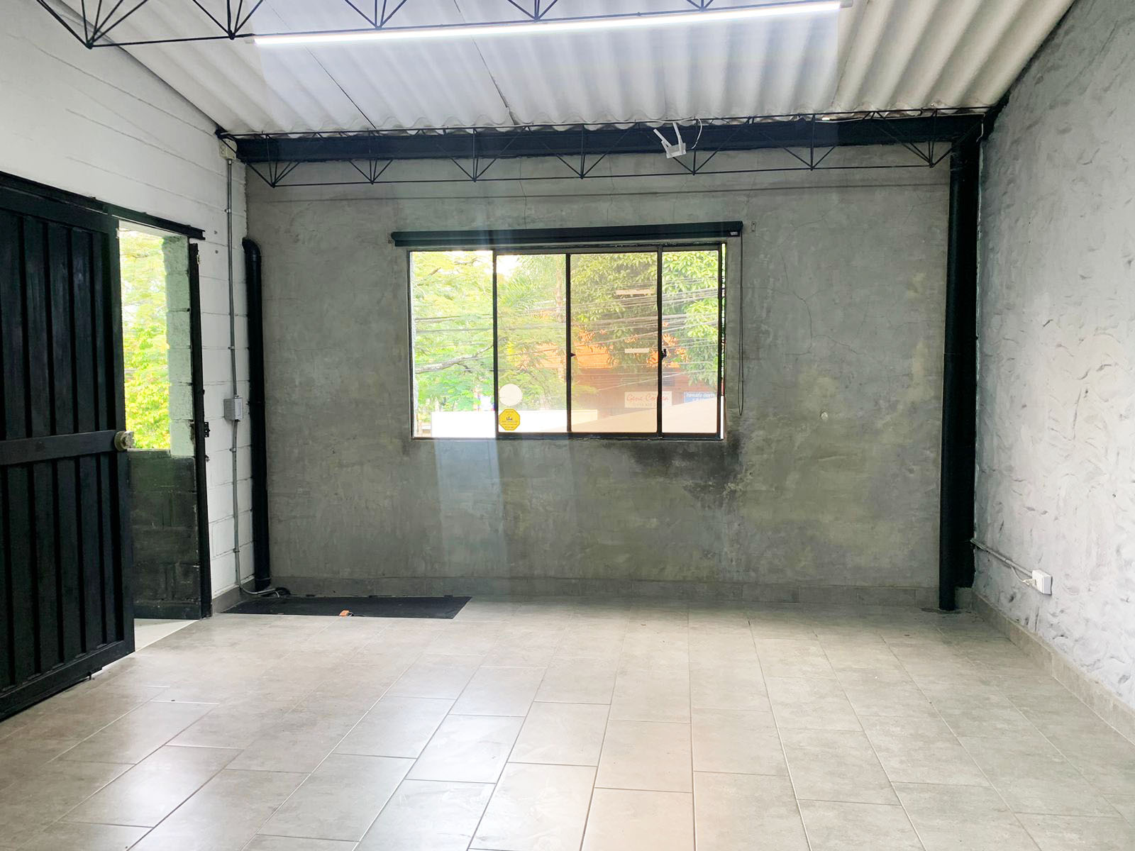 Oficina en arriendo en Patio Bonito, Medellín, 30 m² · foto 3 de 7