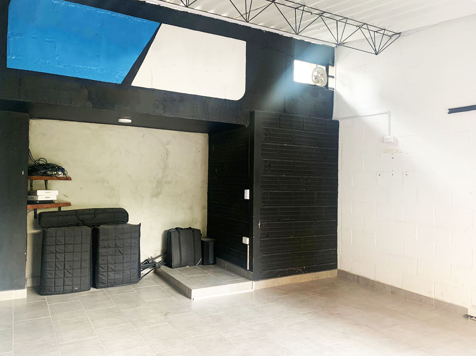 Oficina en arriendo en Patio Bonito, Medellín, 30 m² · foto 5 de 7