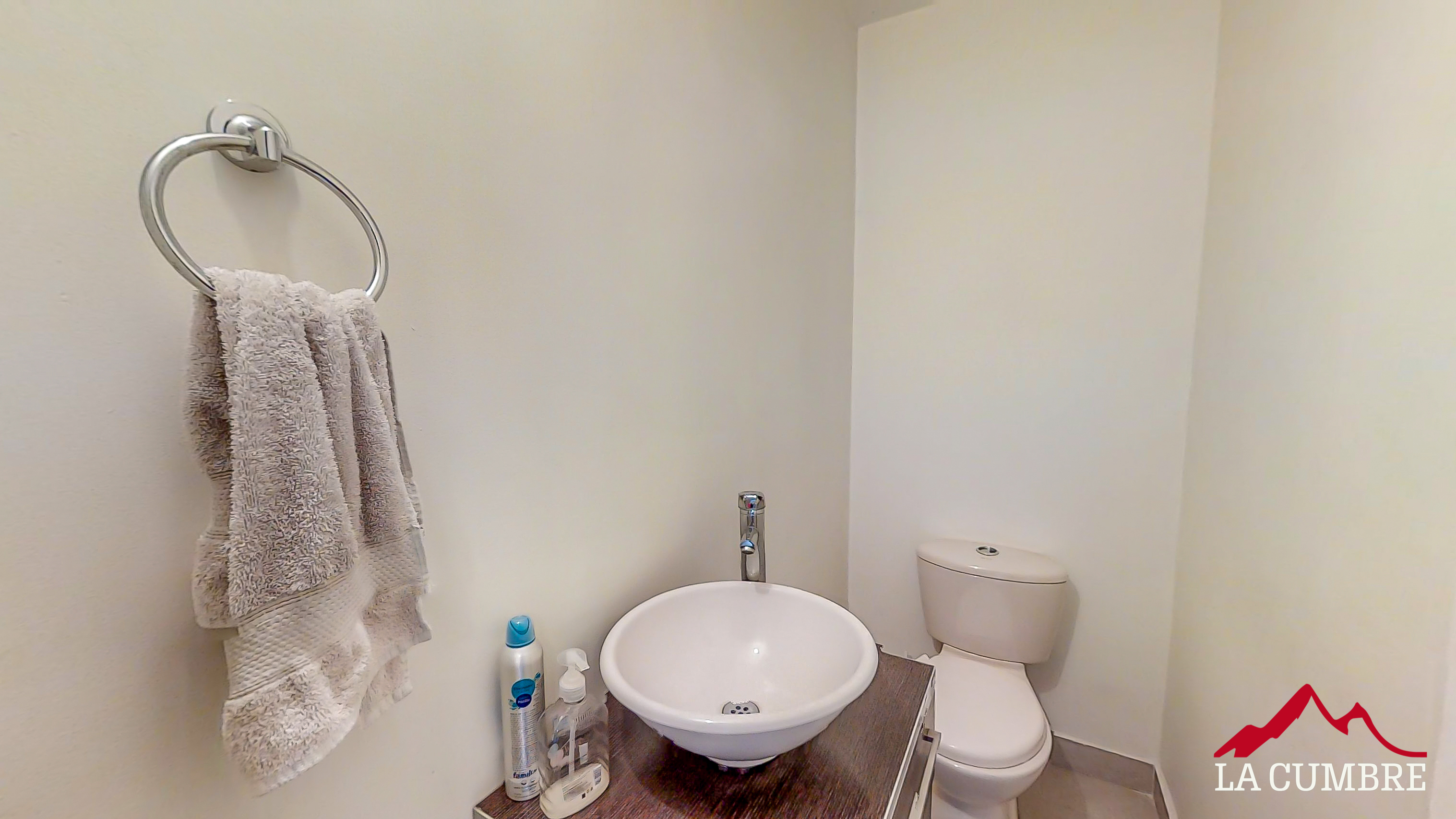 Casa de 3 alcobas en venta en El Poblado, Medellín, 240 m² · foto 6 de 11