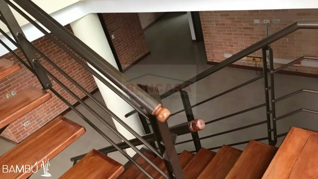 Casa de 4 alcobas en venta en Escobero, Envigado, 420 m² · foto 3 de 24
