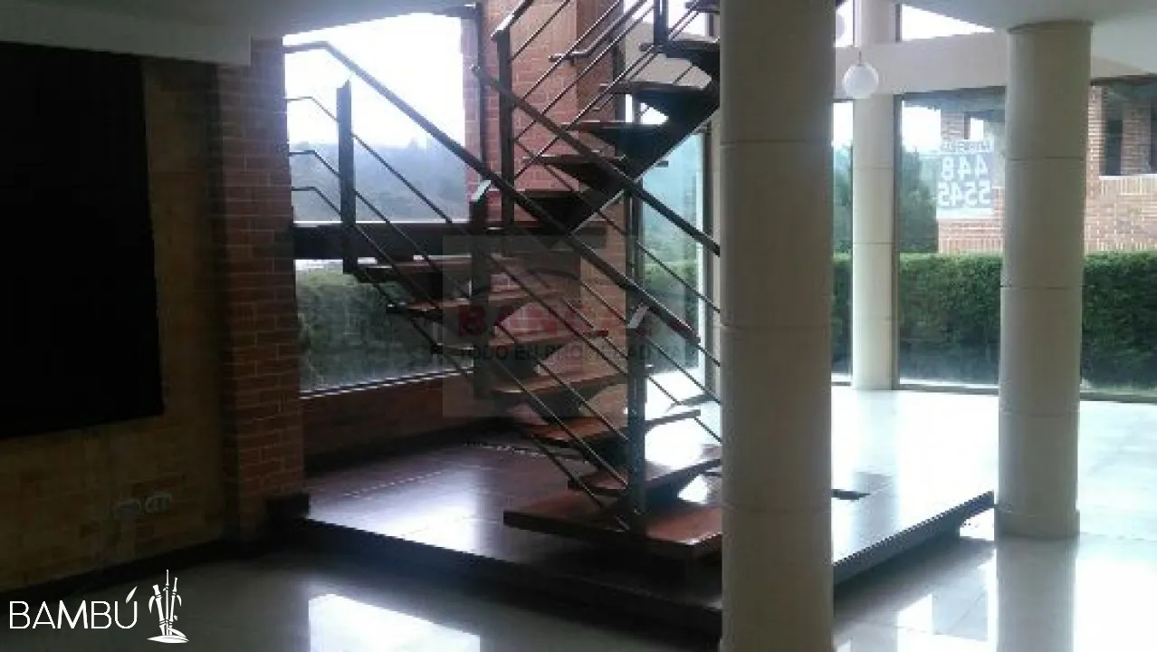 Casa de 4 alcobas en venta en Escobero, Envigado, 420 m² · foto 9 de 24