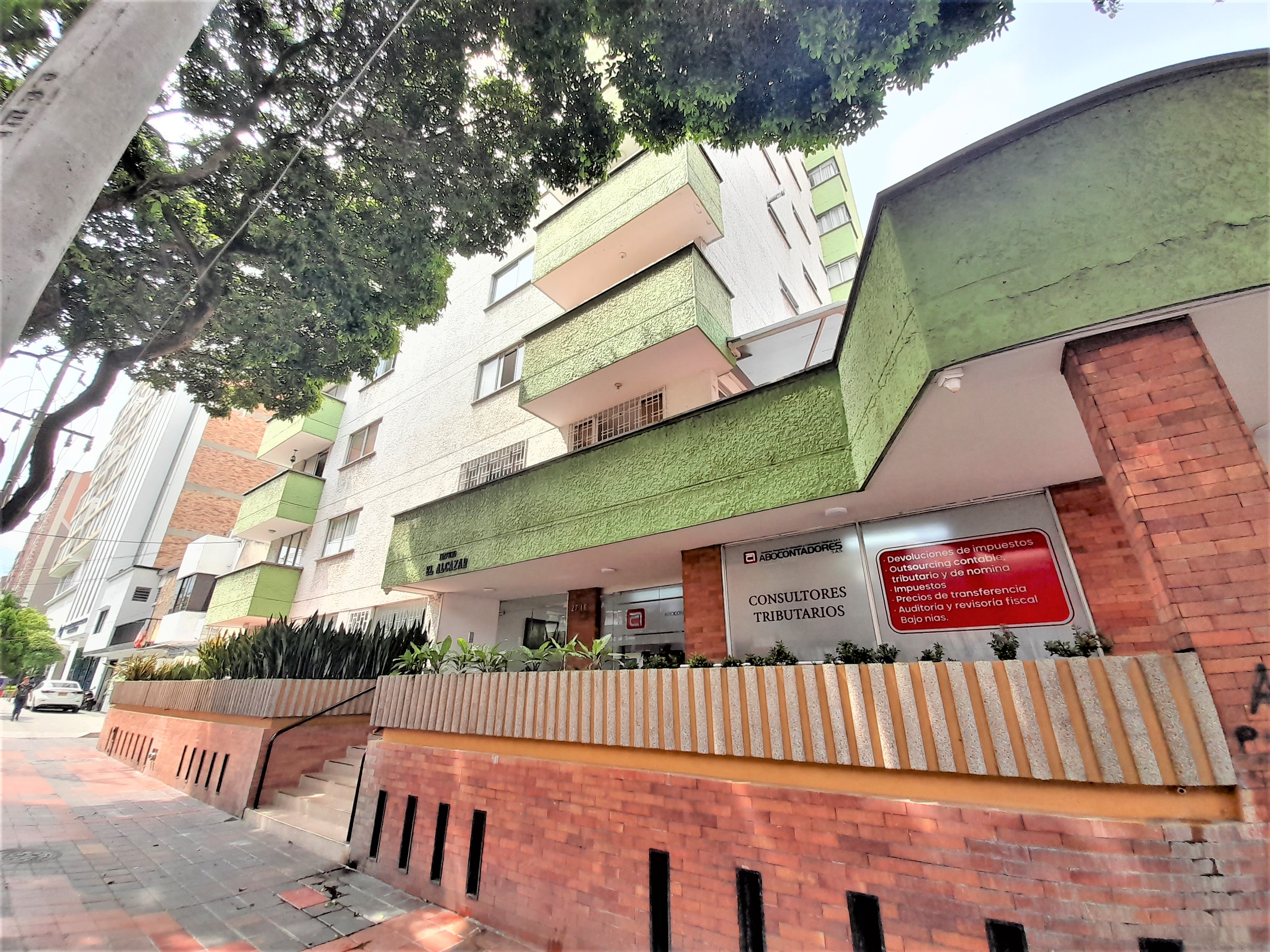 Apartamento de 4 alcobas en venta en Sotomayor, Bucaramanga, 127 m² · foto 2 de 16