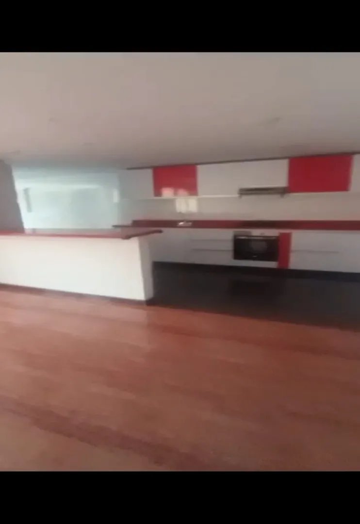 Casa de 5 alcobas en venta en Santa Ana, Bogotá, 270 m² · foto 19 de 24
