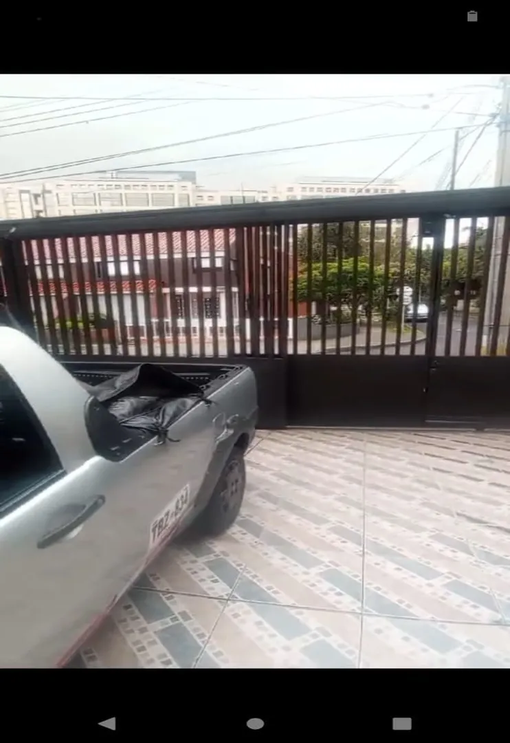 Casa de 5 alcobas en venta en Santa Ana, Bogotá, 270 m² · foto 3 de 24