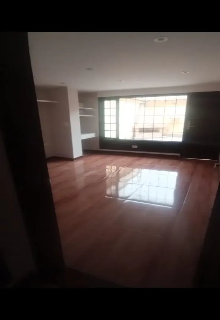 Casa de 5 alcobas en venta en Santa Ana, Bogotá, 270 m² · foto 6 de 24