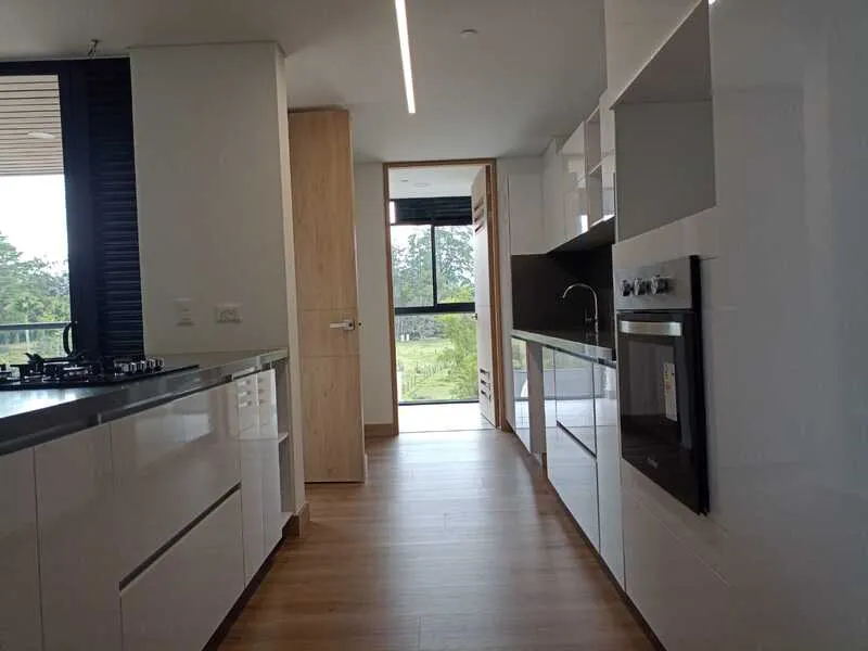 Apartamento de 3 alcobas en venta en Llano Grande, Rionegro, 140 m² · foto 4 de 11