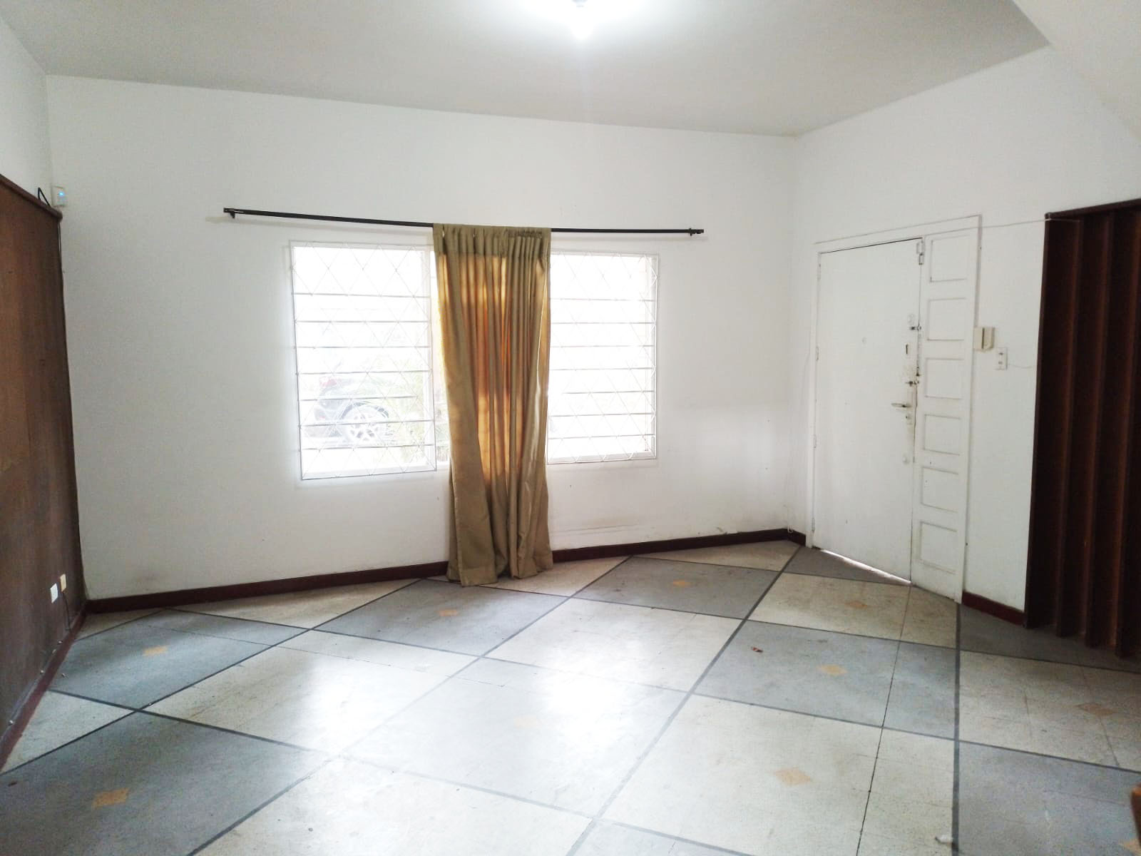 Local en arriendo en La Castellana, Medellín, 340 m² · foto 12 de 19