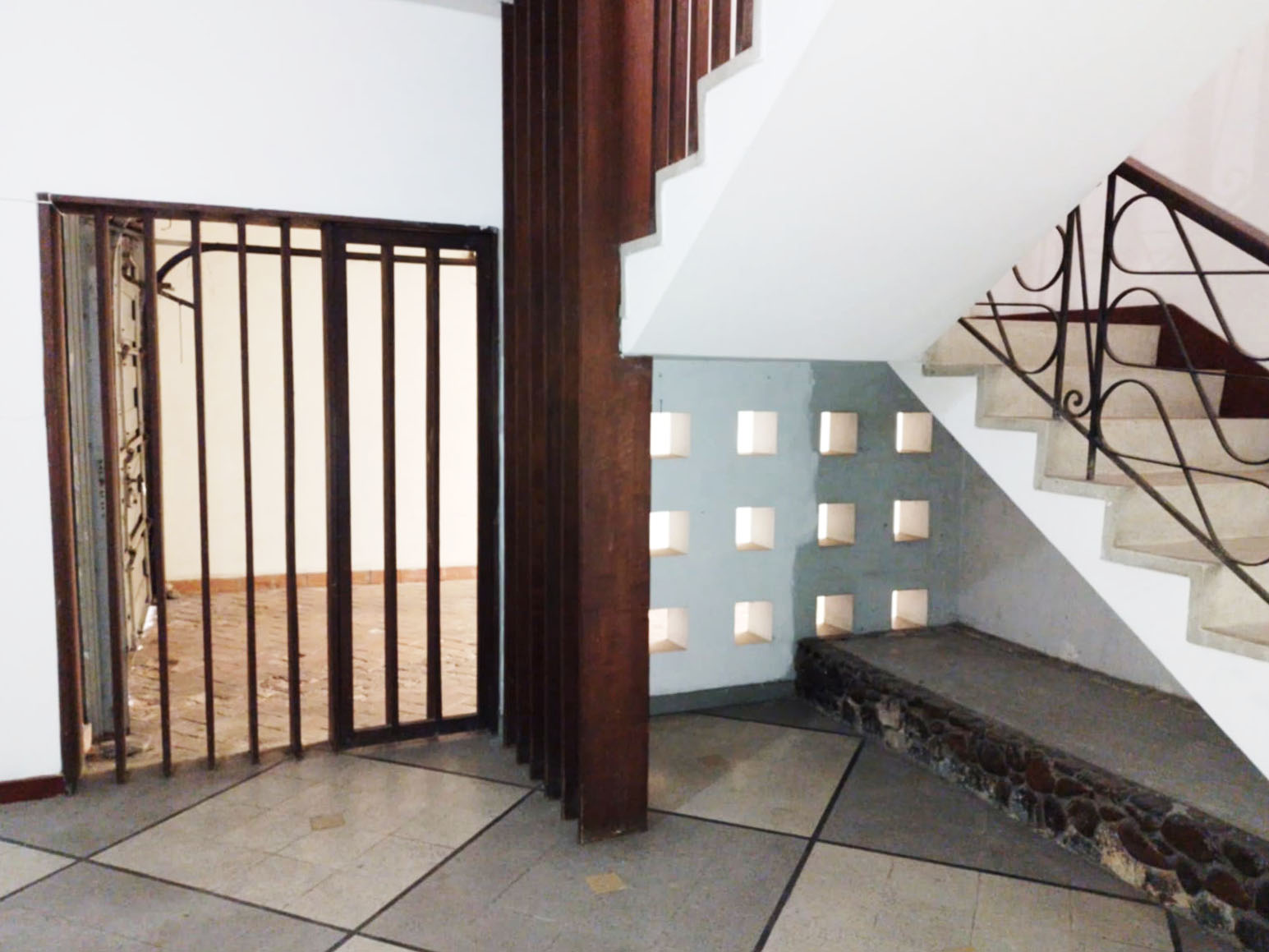 Local en arriendo en La Castellana, Medellín, 340 m² · foto 6 de 19