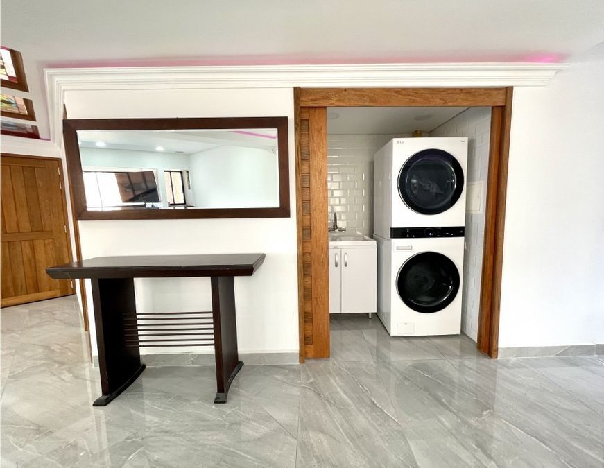 Apartamento de 6 alcobas en venta en Patio Bonito, Medellín, 284 m² · foto 13 de 16