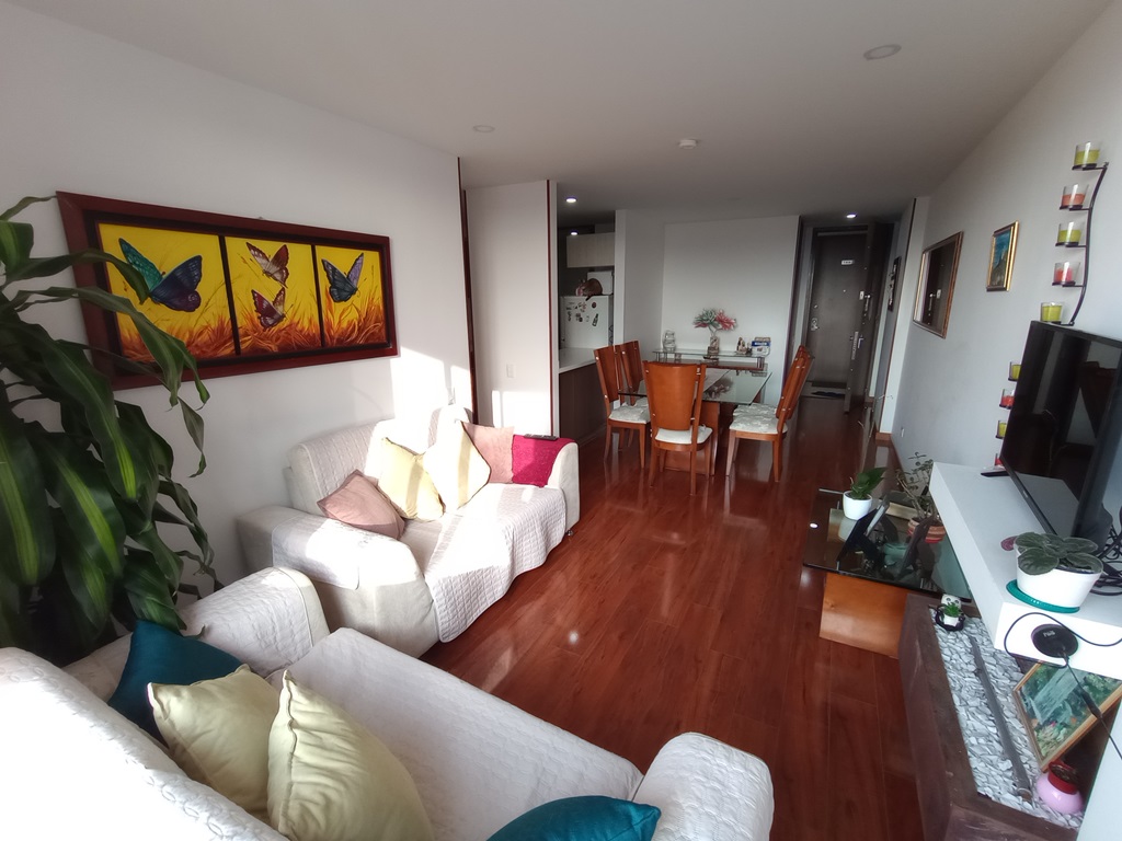 Apartamento en venta en Cedritos, Bogotá · foto 3 de 17