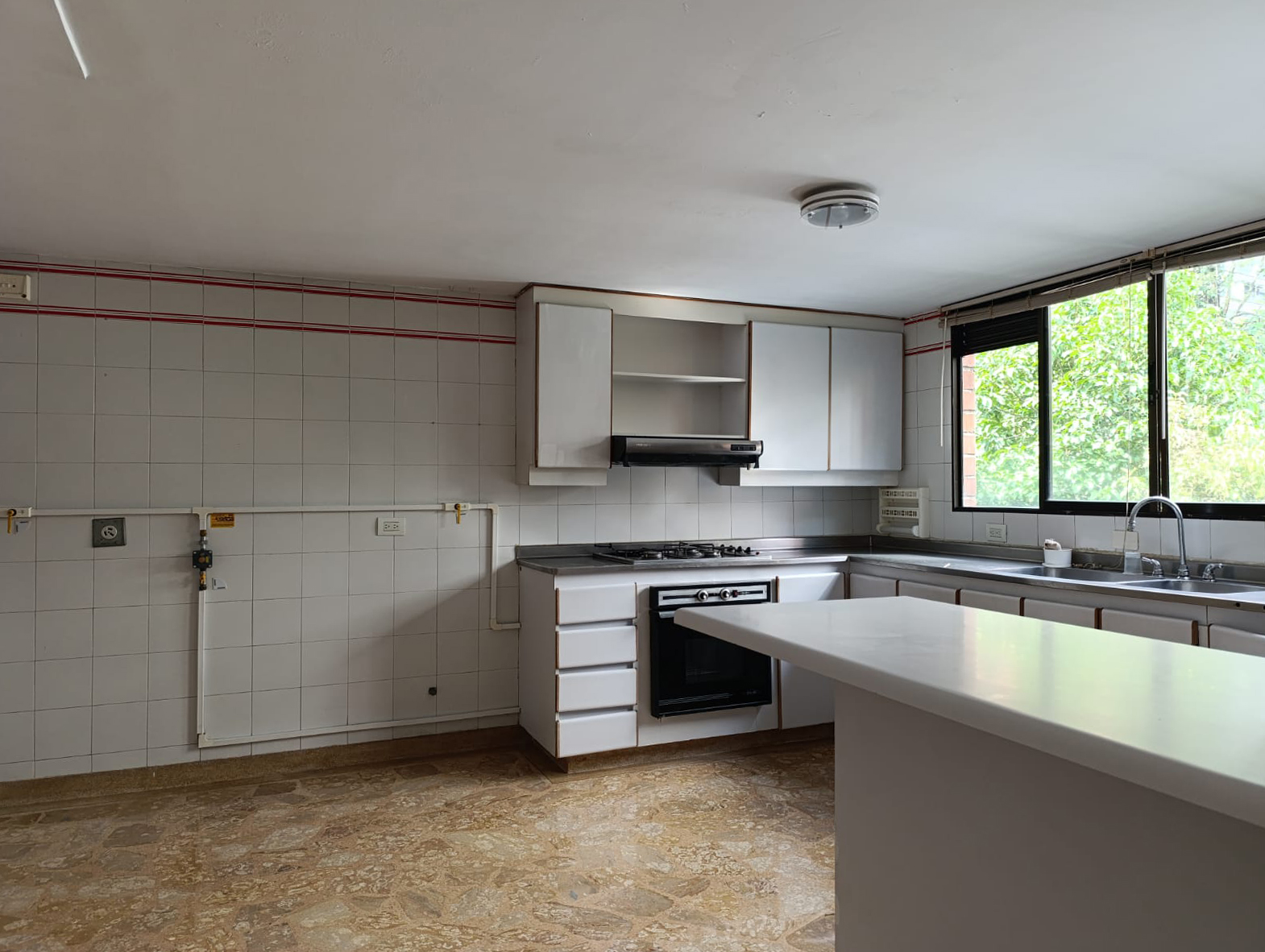 Apartamento en arriendo en San Lucas, Medellín · foto 6 de 20