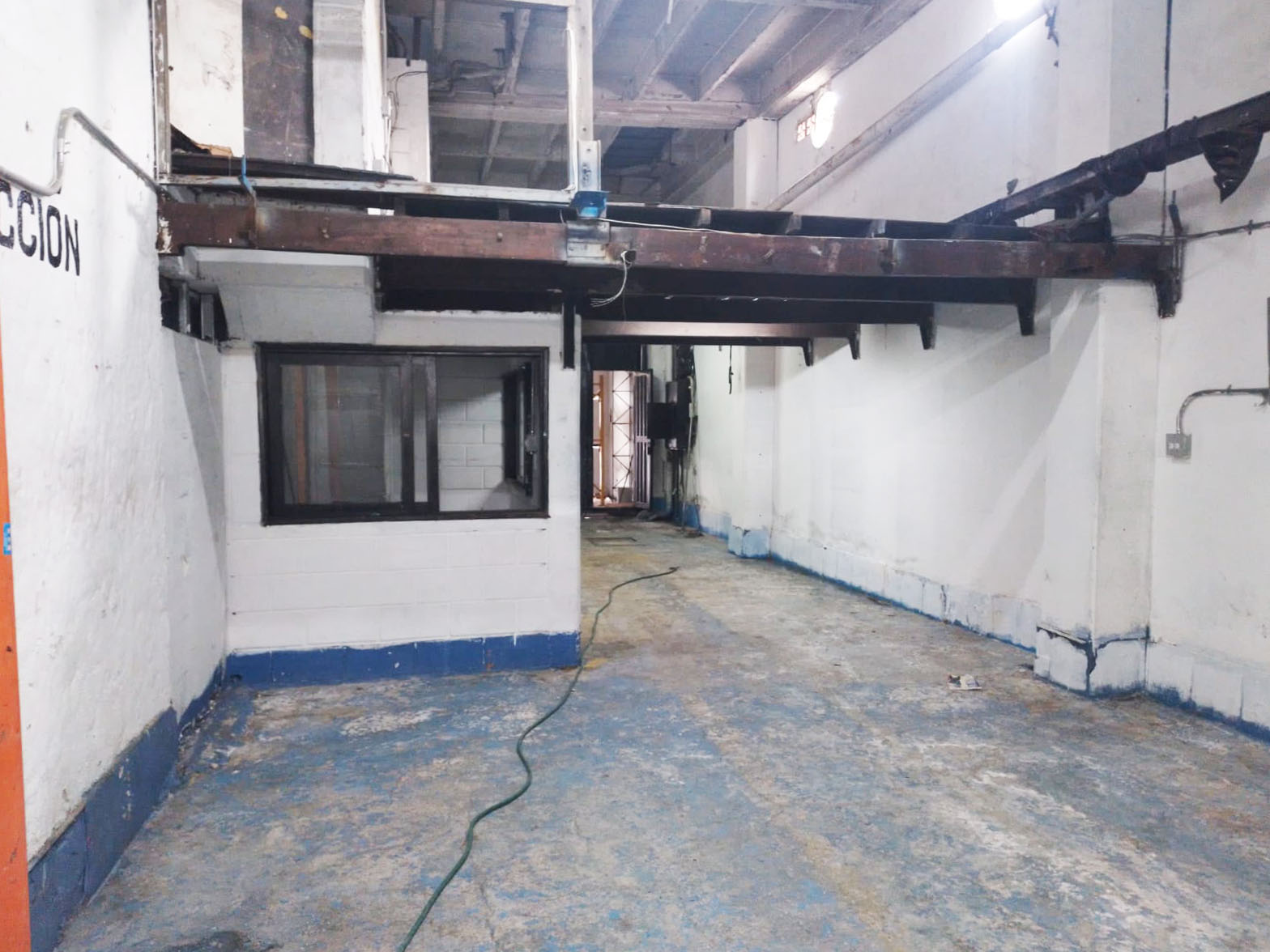 Bodega en arriendo en Naranjal, Medellín, 260 m² · foto 3 de 12