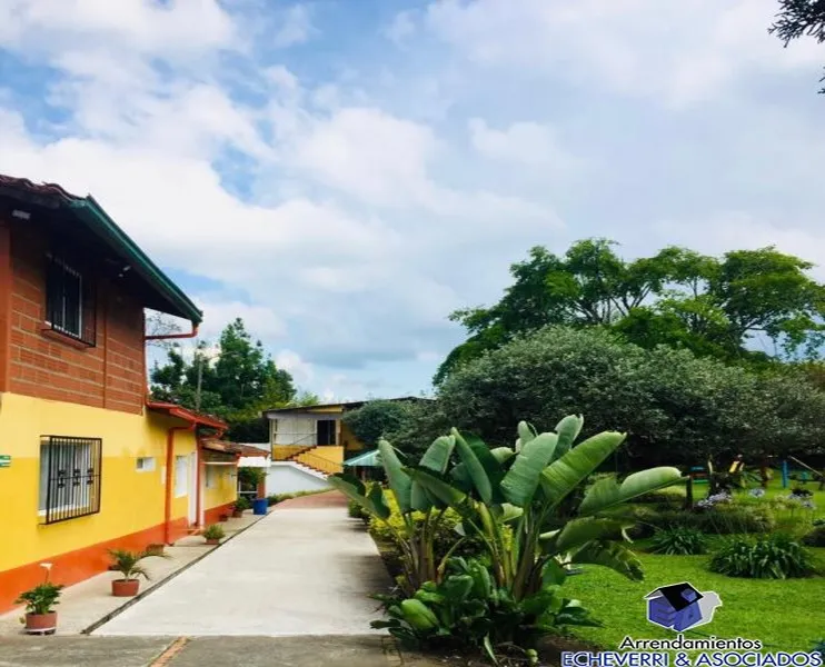 Casa de 15 alcobas en venta en Centro, Rionegro · foto 17 de 24