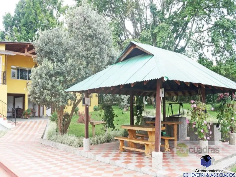 Casa de 15 alcobas en venta en Centro, Rionegro · foto 4 de 24
