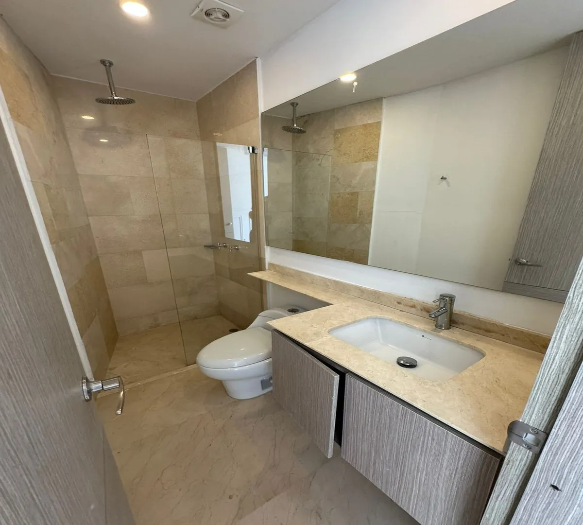 Apartamento de 2 alcobas en venta en Altos Del Prado, Barranquilla, 153 m² · foto 12 de 14