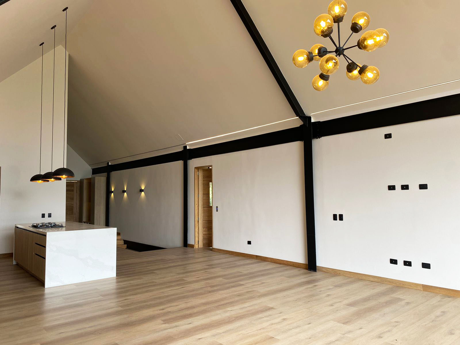 Casa de 2 alcobas en venta en El Retiro, 308 m² · foto 2 de 18
