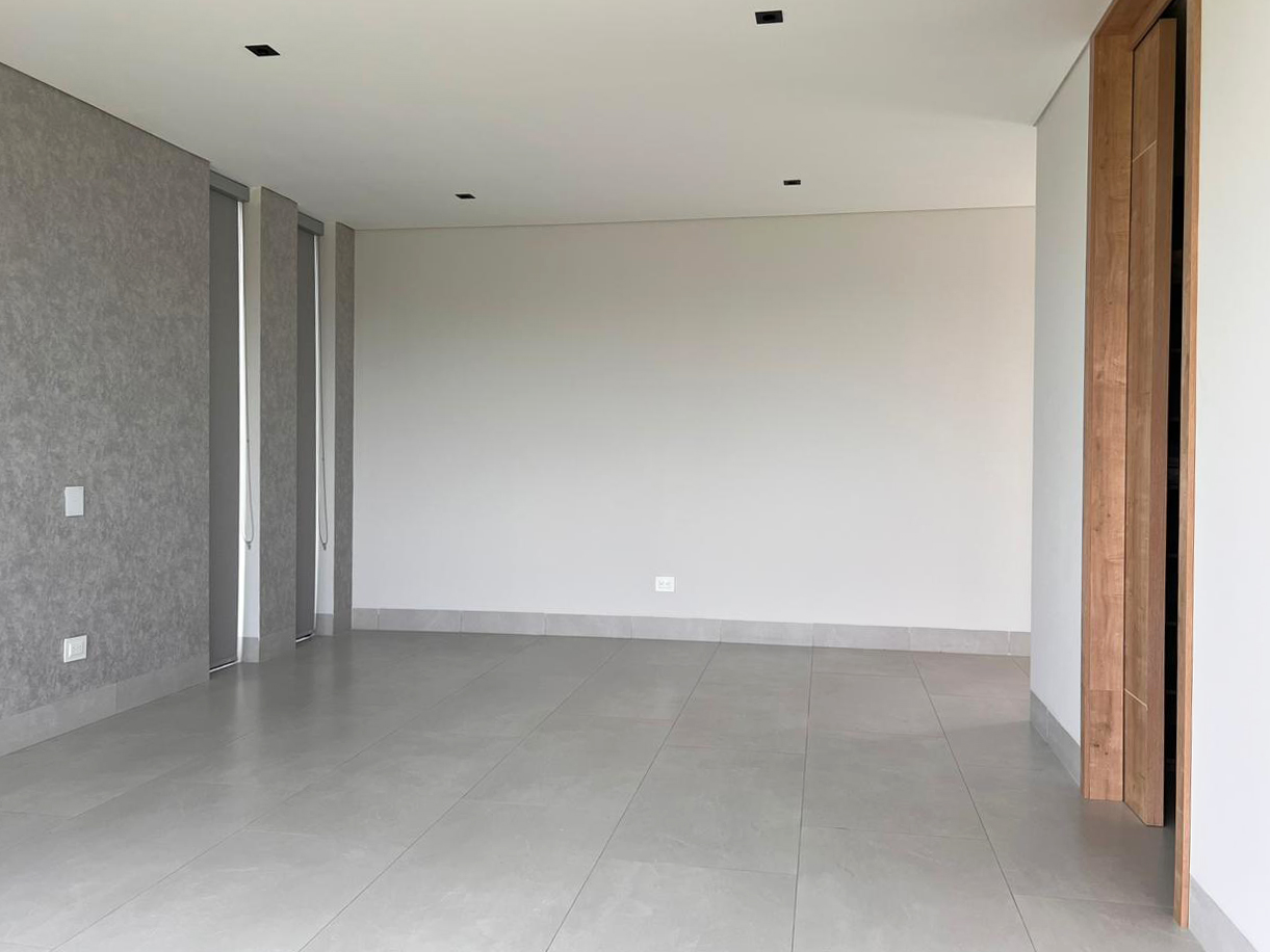 Casa de 4 alcobas en venta en Llano Grande, Rionegro, 570 m² · foto 8 de 18