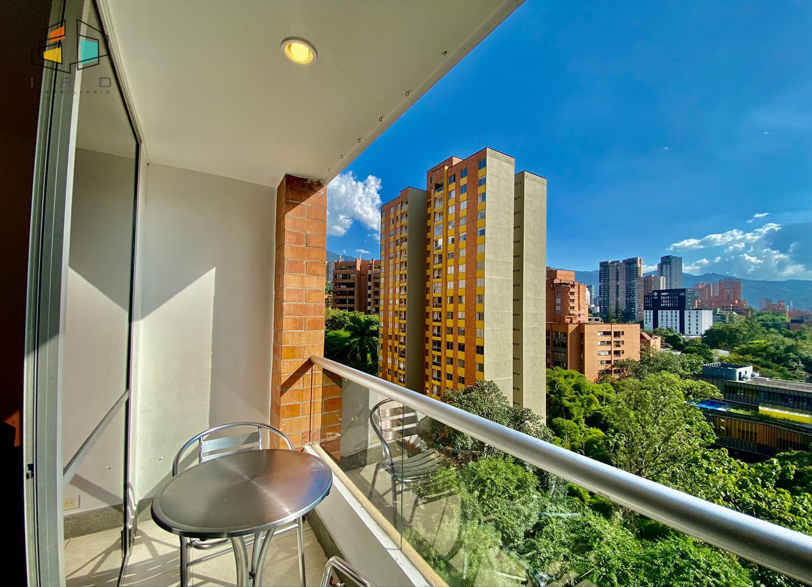 Apartamento de 2 alcobas en arriendo en La Aguacatala, Medellín, 75 m² · foto 13 de 23
