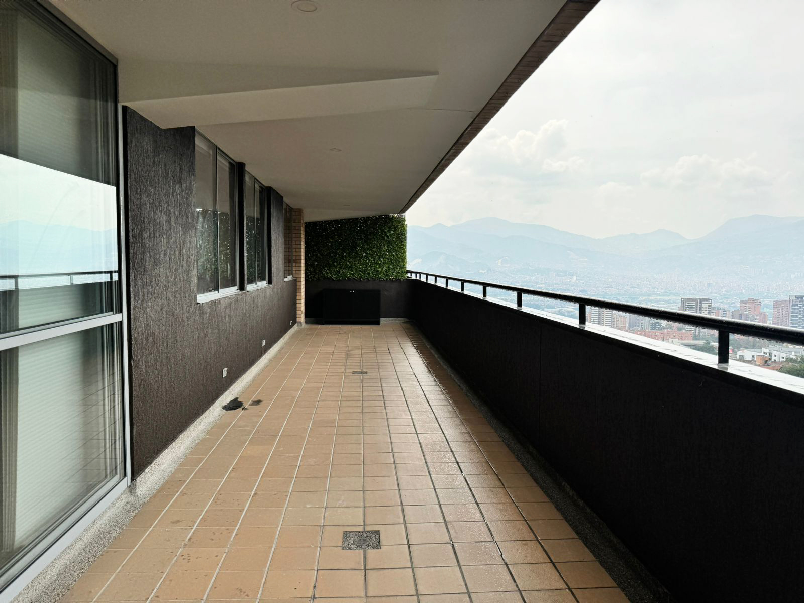 Apartamento en arriendo en Loma De Los Gonzalez, Medellín · foto 17 de 17