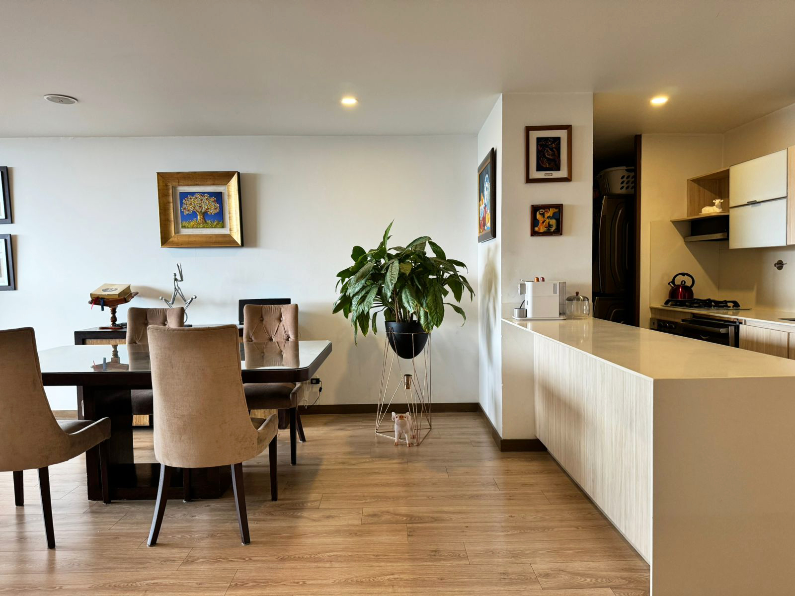 Apartamento en arriendo en Loma De Los Gonzalez, Medellín · foto 3 de 17