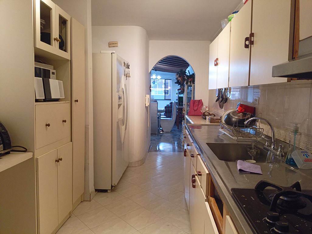 Apartamento de 3 alcobas en arriendo en El Nogal- Los Almendros, Medellín, 153 m² · foto 3 de 17