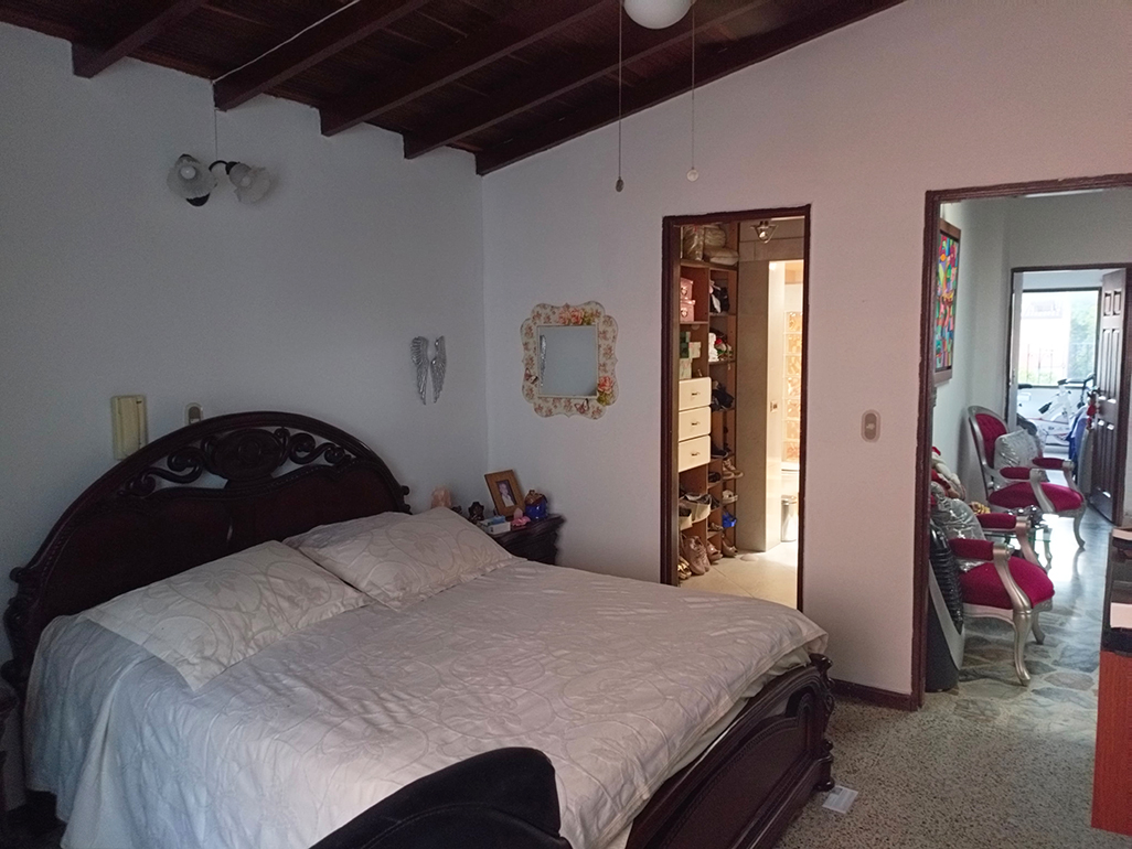 Apartamento de 3 alcobas en arriendo en El Nogal- Los Almendros, Medellín, 153 m² · foto 5 de 17