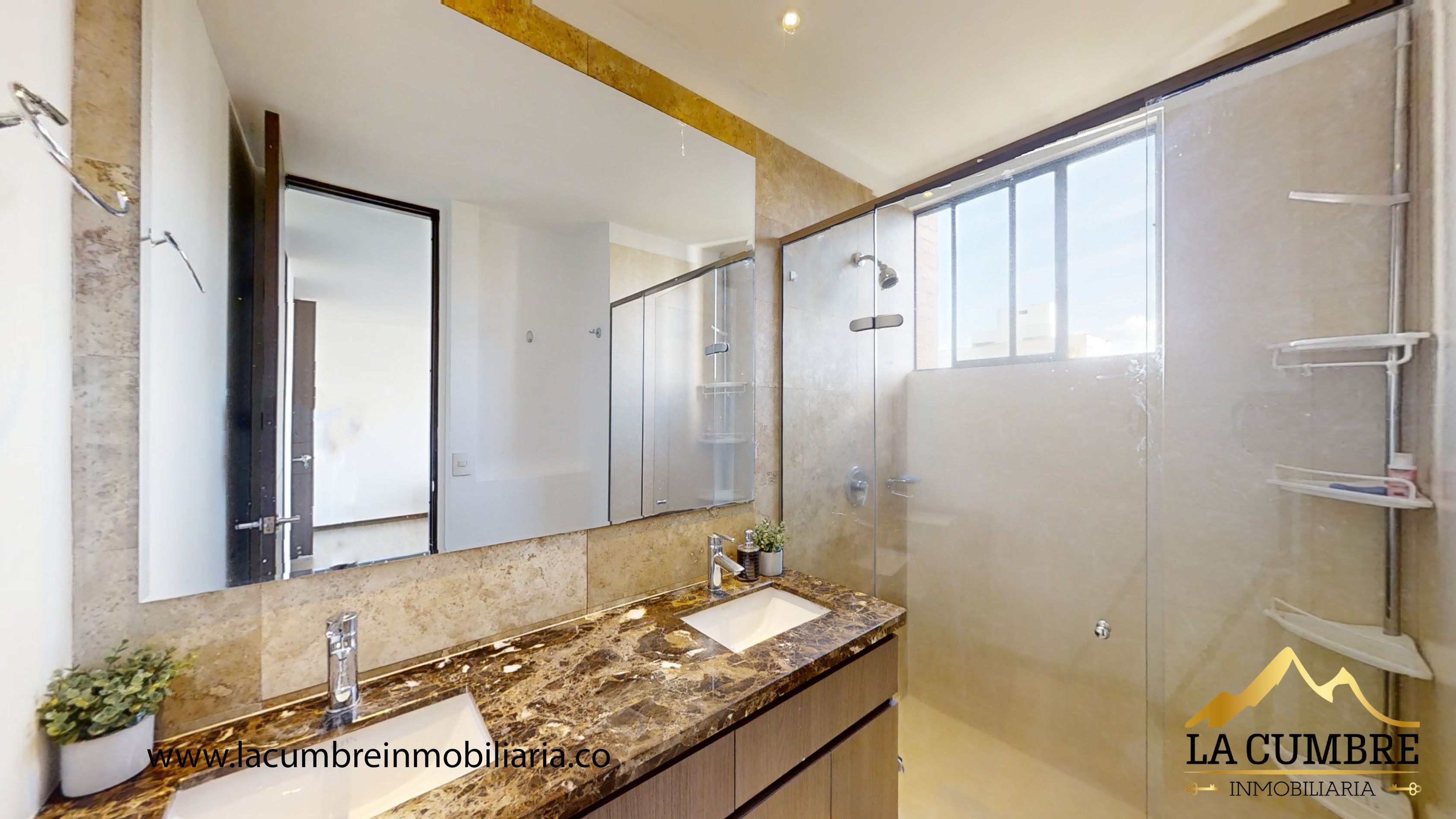 Apartamento en arriendo en El Poblado, Medellín · foto 13 de 15