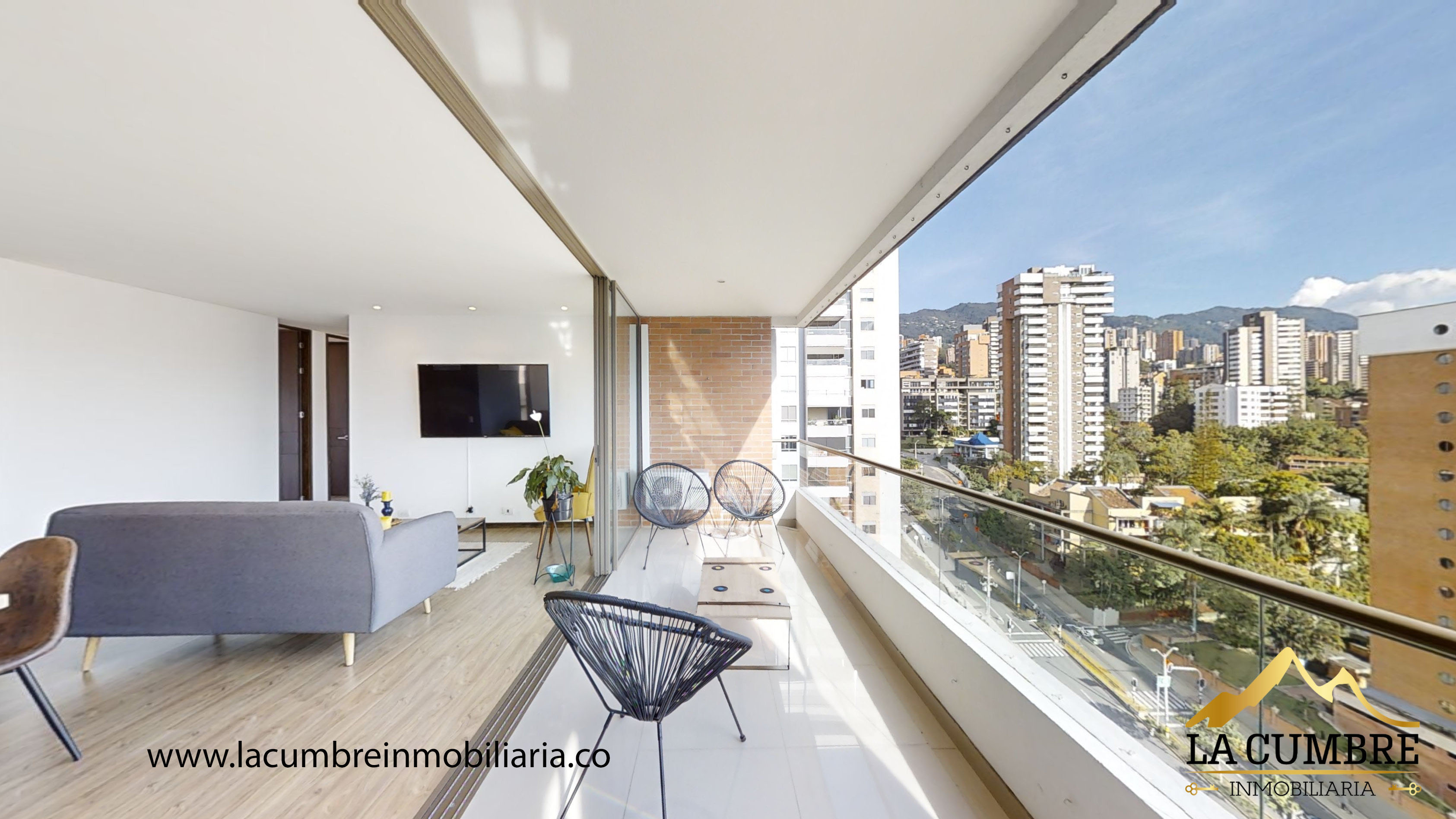Apartamento en arriendo en El Poblado, Medellín · foto 3 de 15