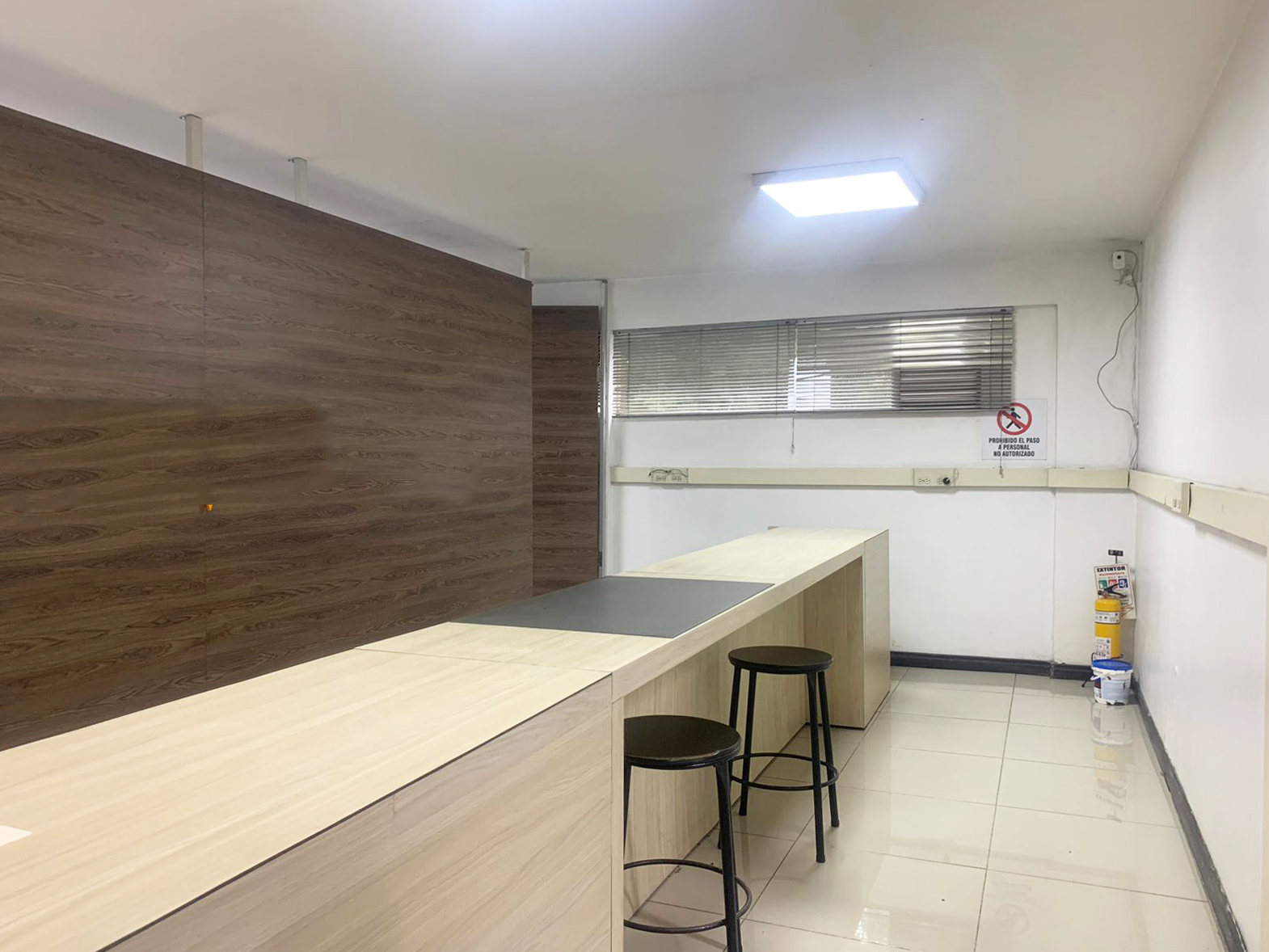 Oficina en venta en La Aguacatala, Medellín, 357 m² · foto 10 de 13