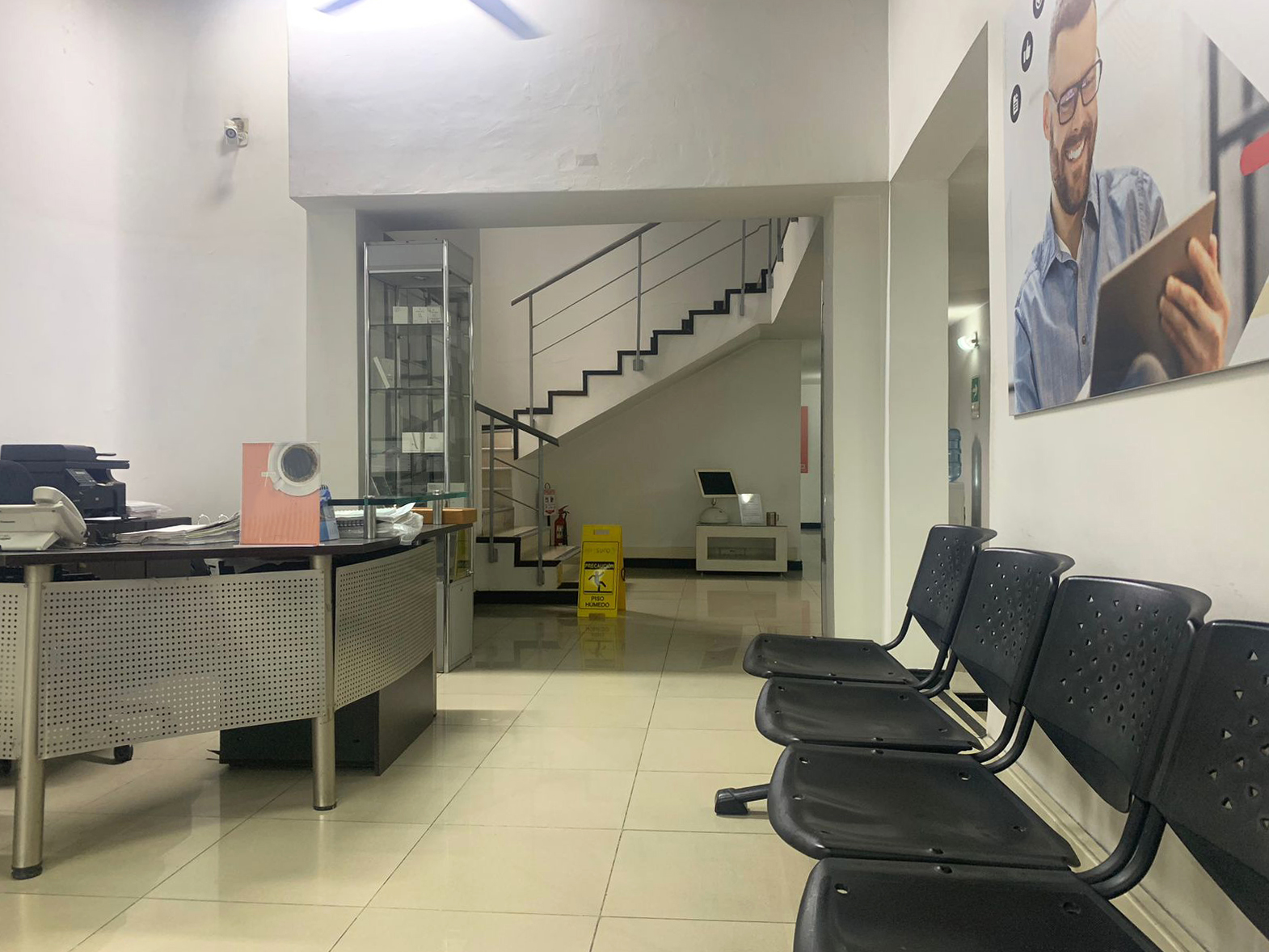 Oficina en venta en La Aguacatala, Medellín, 357 m² · foto 8 de 13
