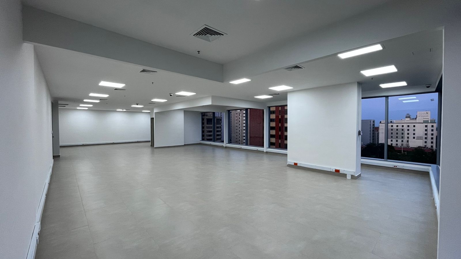 Oficina en venta en Altos Del Prado, Barranquilla, 157 m² · foto 2 de 13