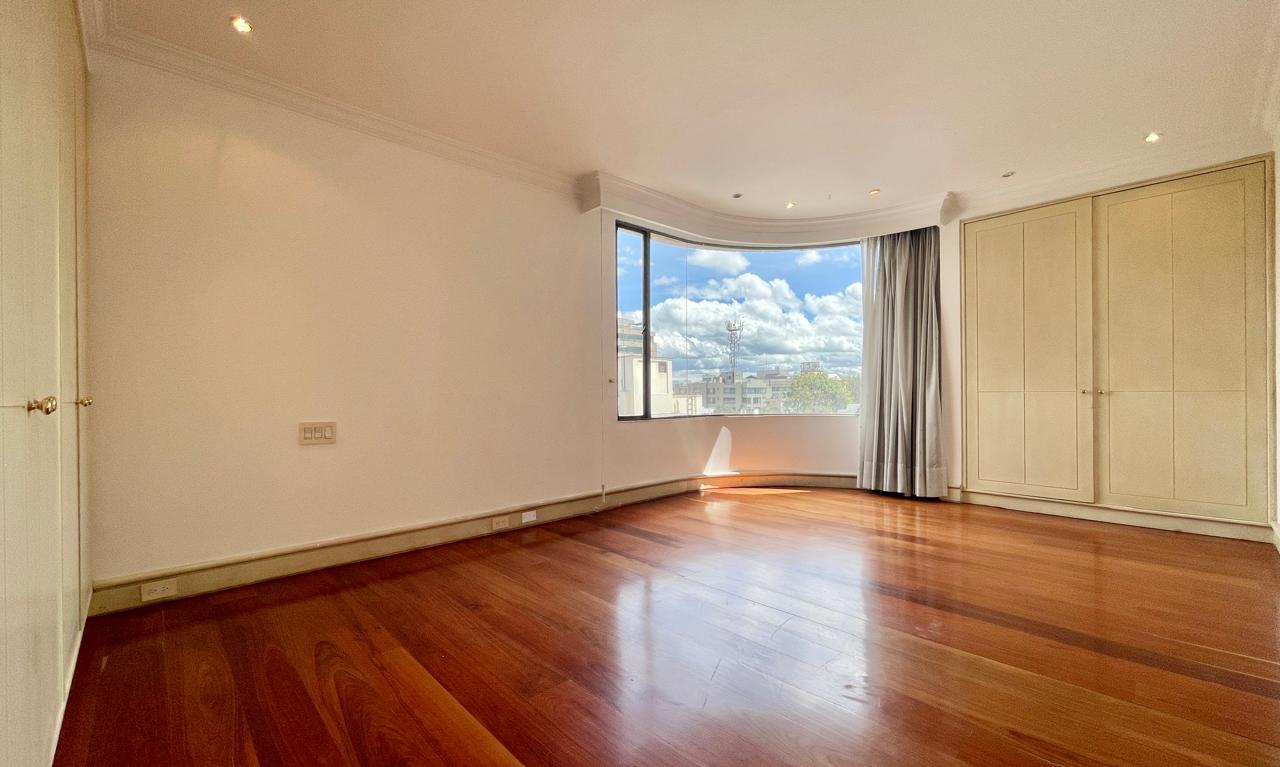 Apartamento en venta en Chicó Reservado, Bogotá · foto 11 de 18